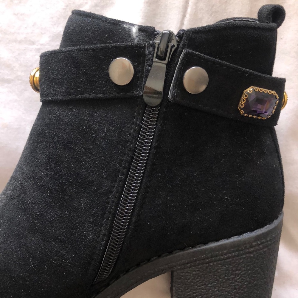 Suede Chelsea boot - Picture 2 of 5